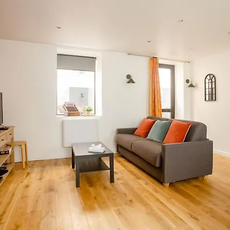 Quiet Apartment, Lively Area,Next To Eiffel Tower. Paris Exterior foto
